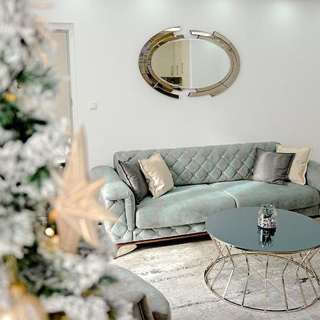 Fontana Apartmani Free Parking Tuzla Ngoại thất bức ảnh