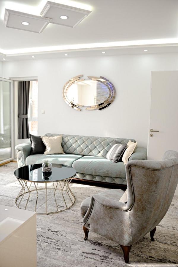 Fontana Apartmani Free Parking Tuzla Ngoại thất bức ảnh