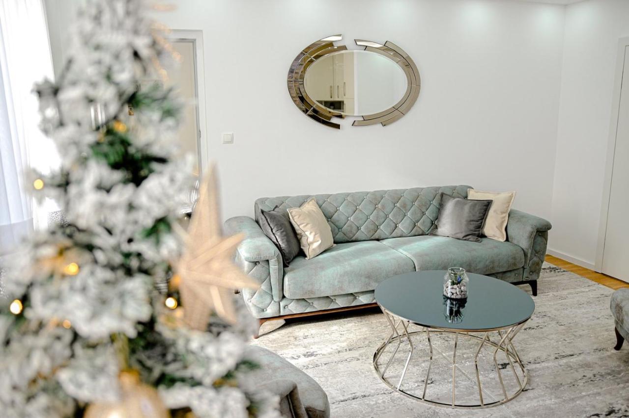 Fontana Apartmani Free Parking Tuzla Ngoại thất bức ảnh