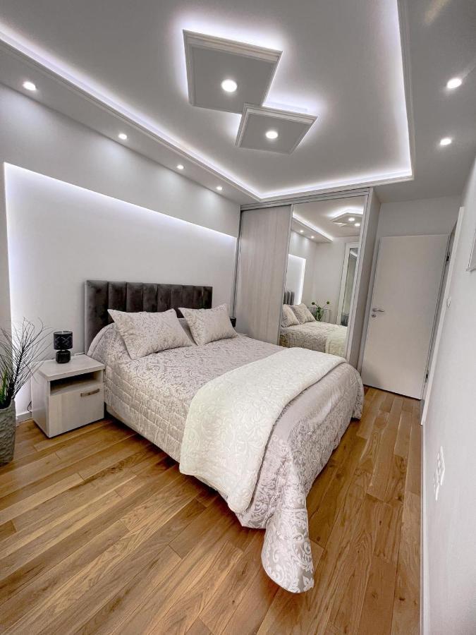 Fontana Apartmani Free Parking Tuzla Ngoại thất bức ảnh