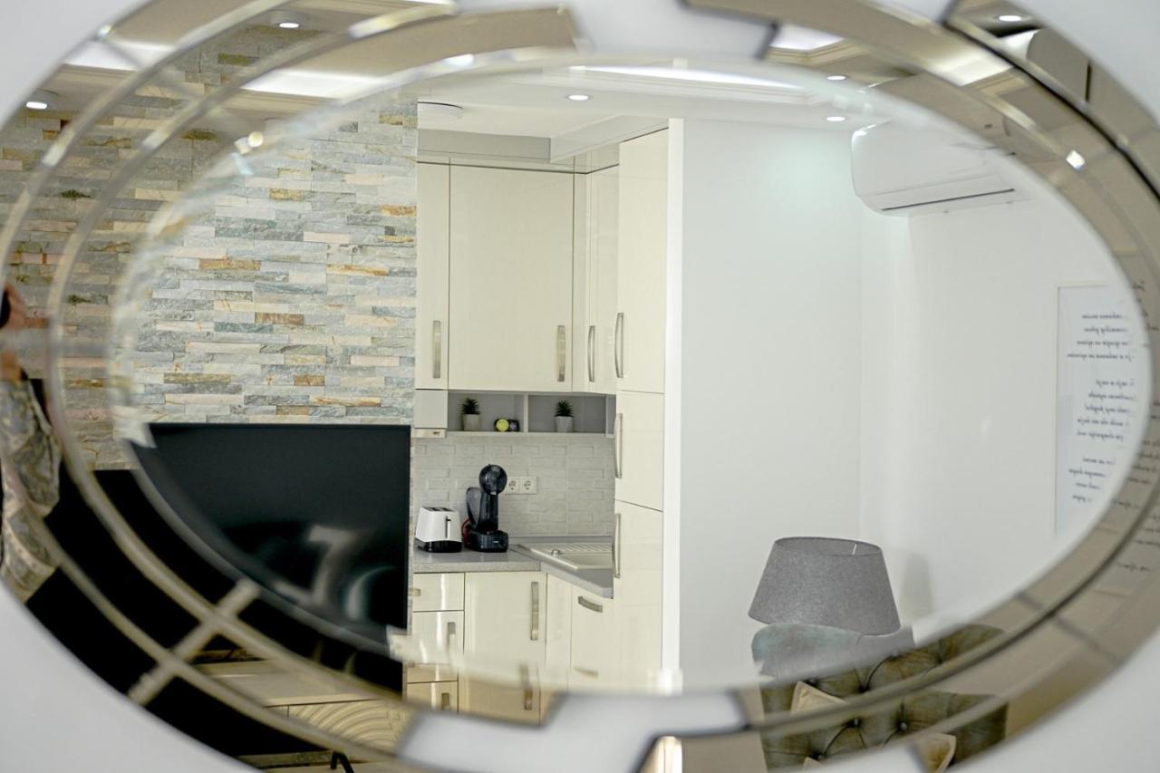 Fontana Apartmani Free Parking Tuzla Ngoại thất bức ảnh