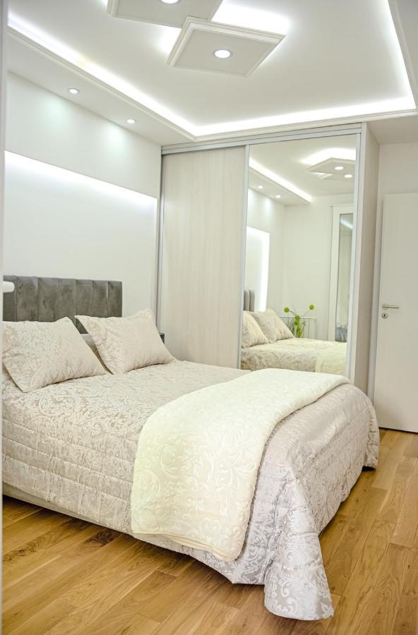 Fontana Apartmani Free Parking Tuzla Ngoại thất bức ảnh