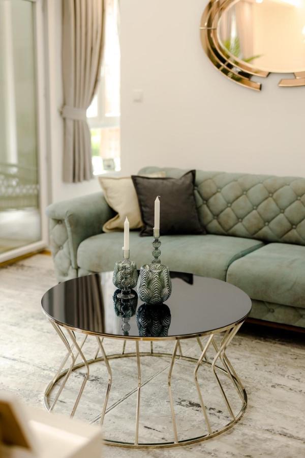 Fontana Apartmani Free Parking Tuzla Ngoại thất bức ảnh