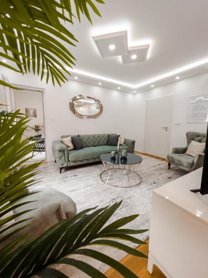 Fontana Apartmani Free Parking Tuzla Ngoại thất bức ảnh
